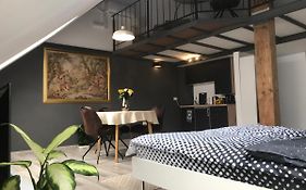 Savoya Nr2 Loft Studio Old City Center Self Check-In Workspace
